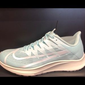 Nike women’s Zoom Rival Fly